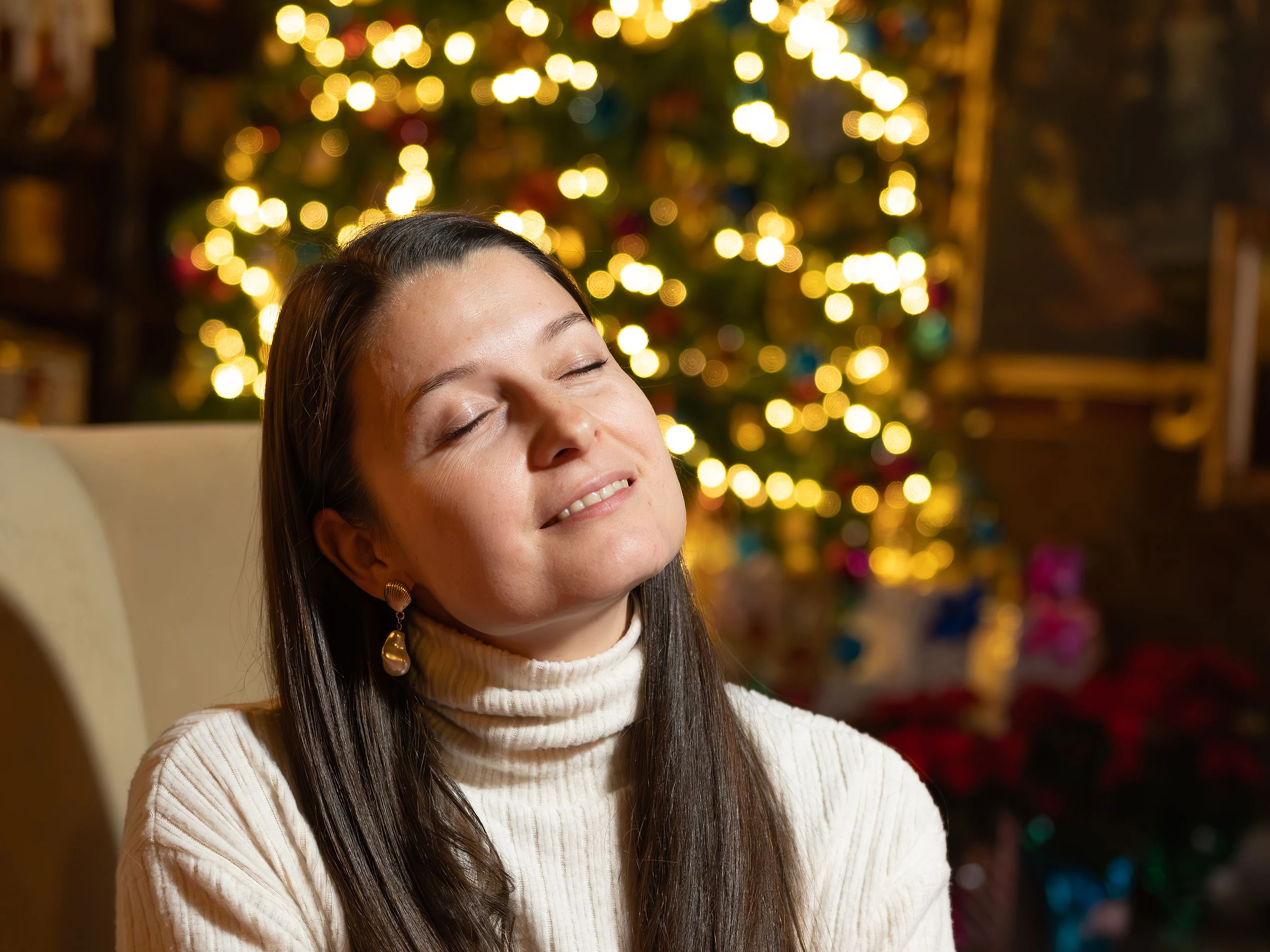 Lab-Grown Diamonds vs. Moissanite: A 2026 Holiday Gift Guide