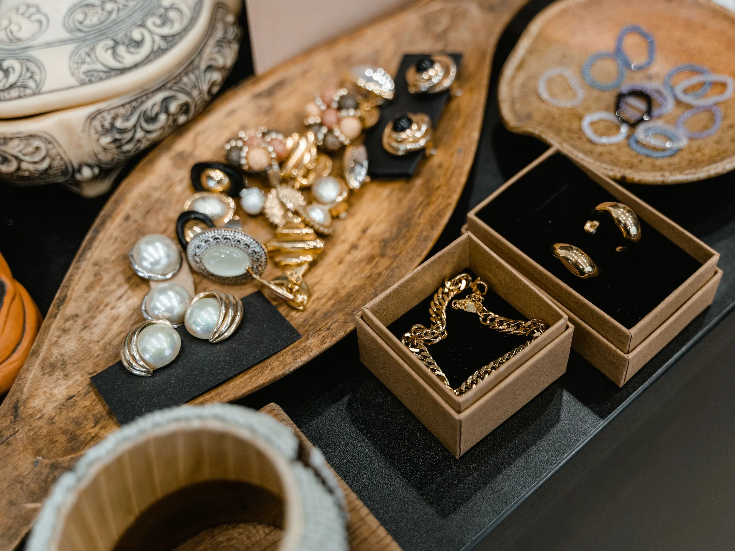 How to Store Jewelry So It Stays Tangle-Free and Shiny
