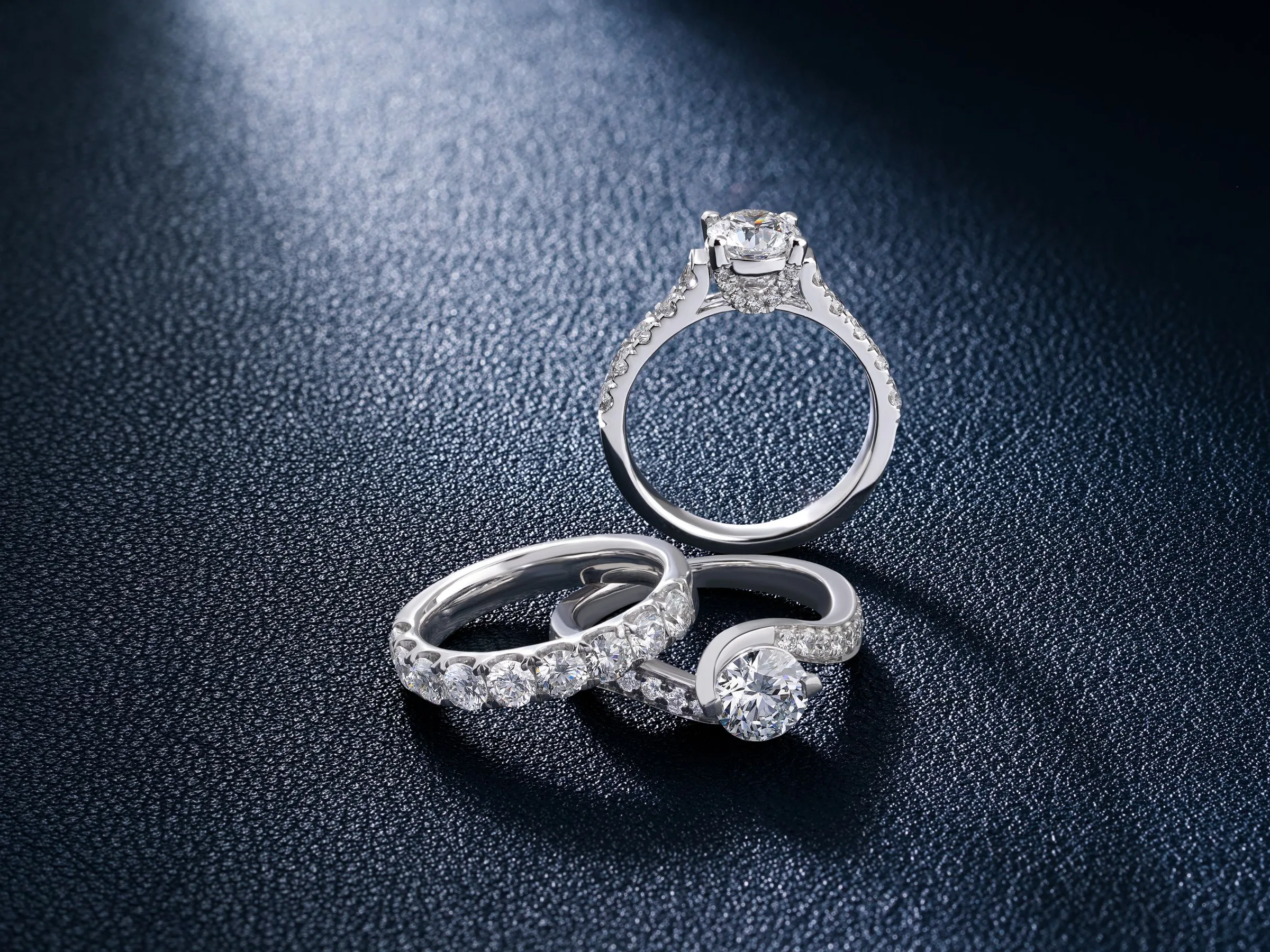 Diamond Shapes Guide: How to Choose the Right Cut for Your Style