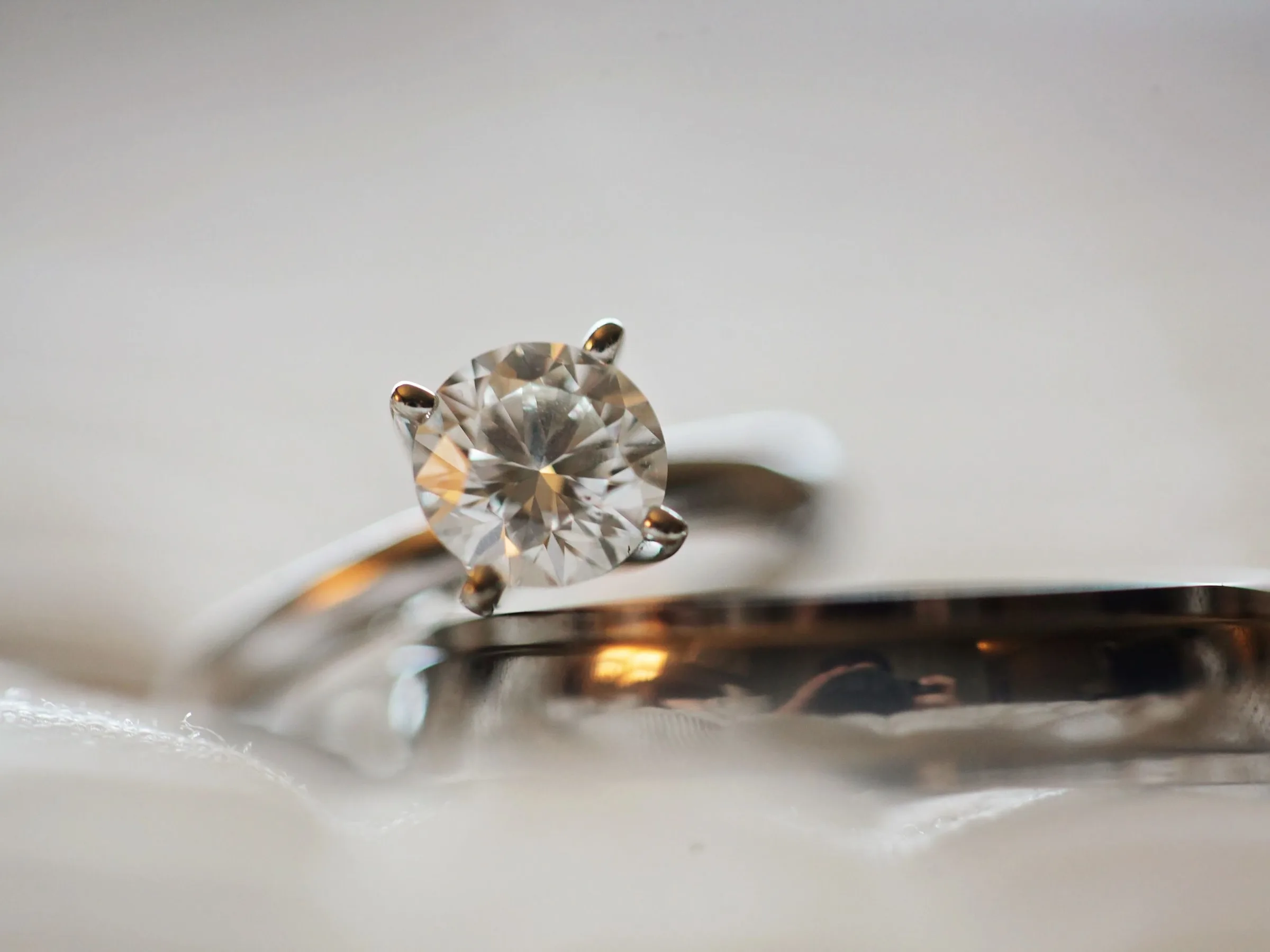 Engagement Ring Settings Guide: Prong, Bezel, Halo and Pavé Explained